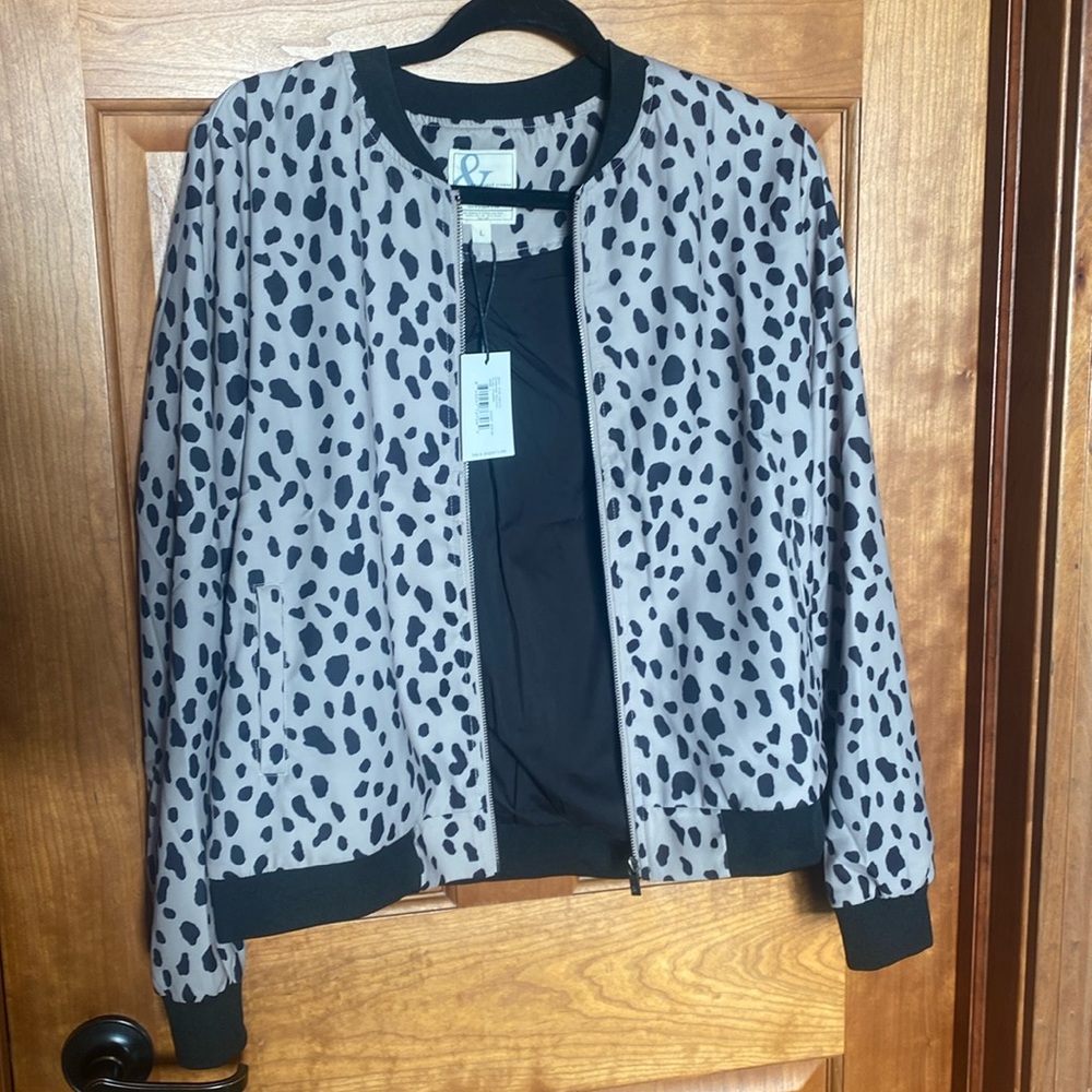 Ampersand Avenue cheetah print jacket.  Brand new with tags size large